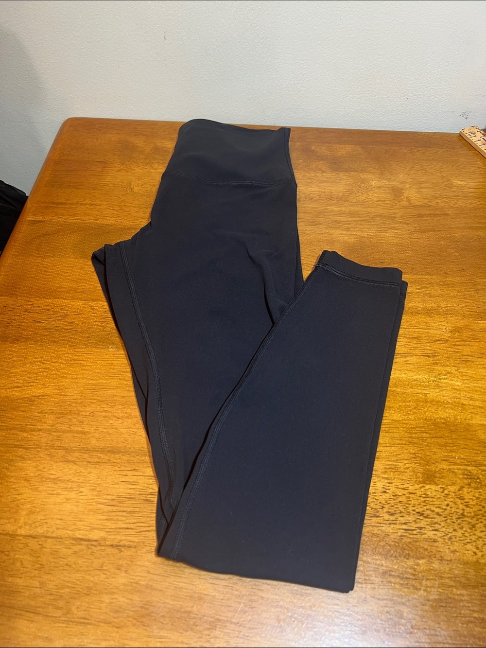 LULULEMON Atletica black Leggings Size 6